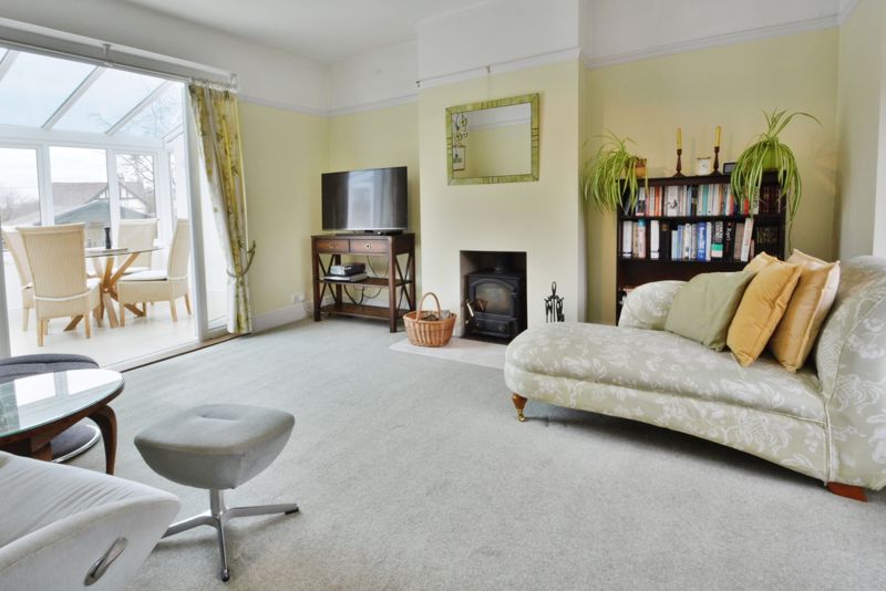Living room- click for photo gallery